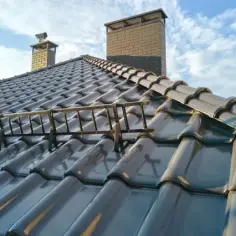 Jak położyć dachówkę ceramiczną – łatwe kroki do perfekcyjnego dachu