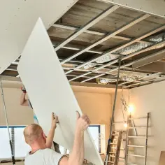 Jak podeprzeć strop, aby uniknąć kosztownych napraw i zagrożeń